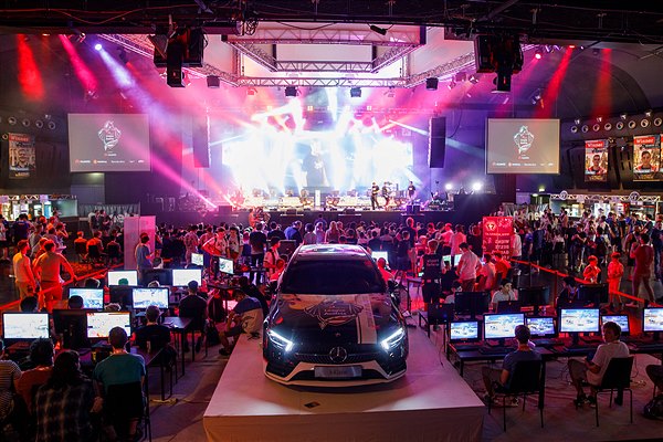 A1 eSports League-Finale im Gasometer: "Rise of the Legends" mit über 1.300 Besuchern