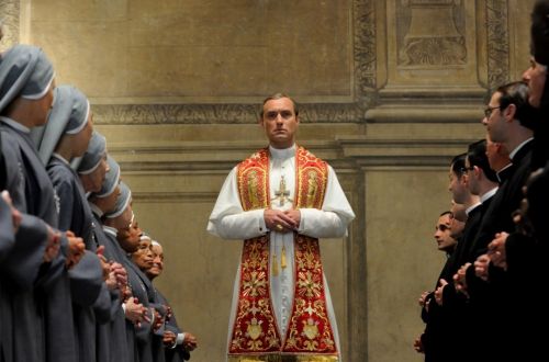 Jude Law ist „The Young Pope: Sky Night am 8. November im Stadtkino